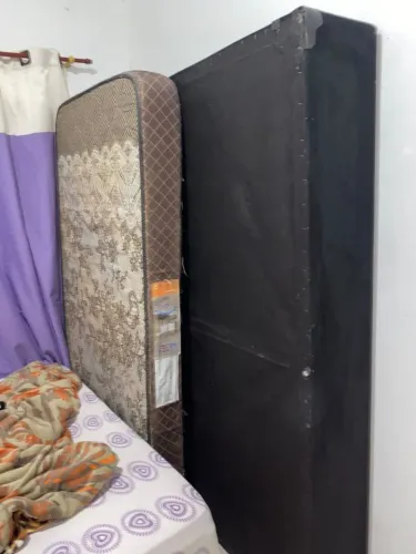 Cama box de solteiro com colchão