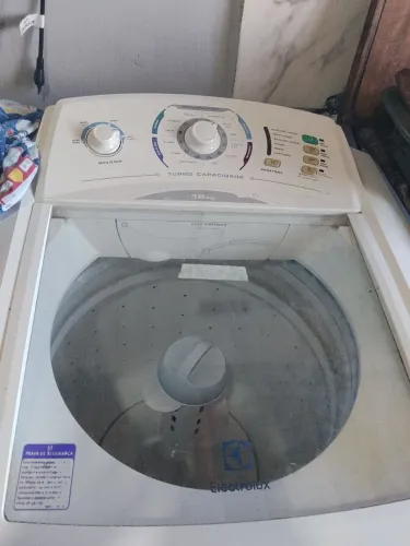 Máquina de lavar 12 kilos Eletrolux 