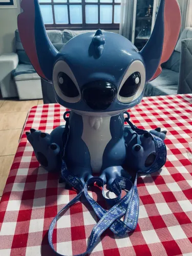 Balde de pipoca Stitch da Cinepolis.Em excelente estado.