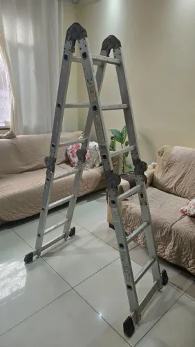 Escada Metálica Multiuso Articulada