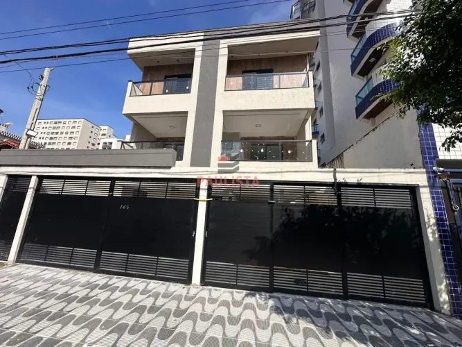 More Colado na Praia! Casa em Condomínio de 2 Dormitórios, 1 vaga na Cidade Ocian