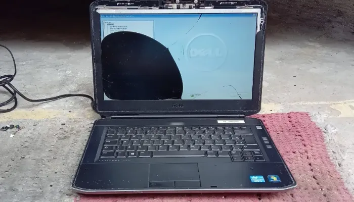 Notebook Dell Core i3 2gb sem Hd para peças