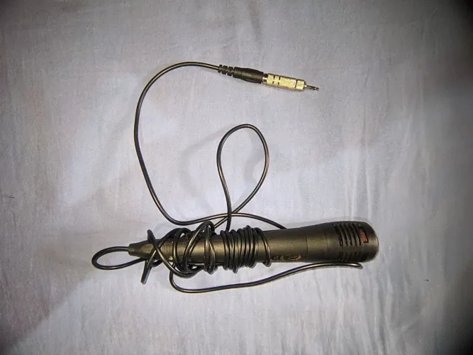 Microfone dinâmico MO-338