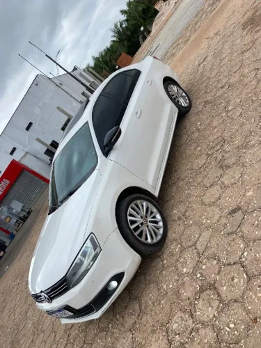 Volkswagen Jetta Highline 2.0 TSI 16V 4P Tiptronic 2013