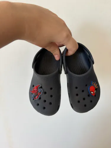 Crocs infantil