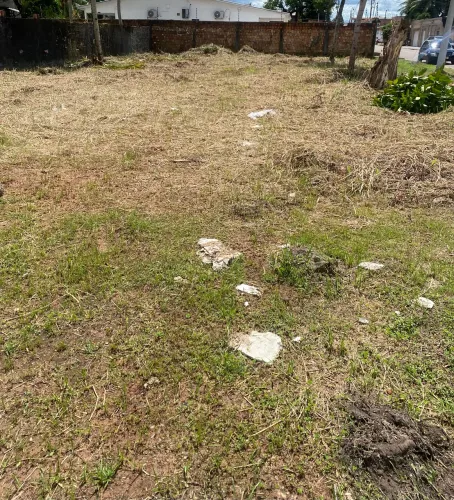 Vende se Este terreno bem localizado no centro 