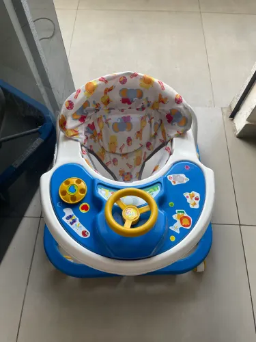 Cadeira infantil/ andajar