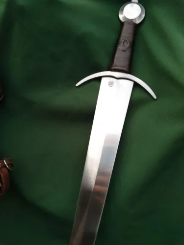 Espada medieval europeia Type XV