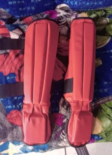 Caneleira de kickboxing e muay thay