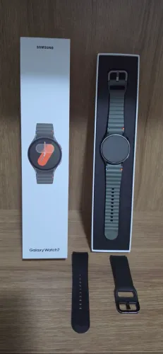 Samsung Galaxy Watch7 40mm - Completo na Caixa + Pulseira Extra