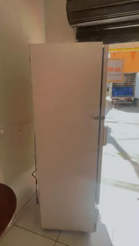 Geladeira expositora