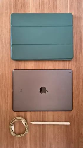 iPad 8ª Geração 32GB Wi-Fi + Caneta WB + Capa e Carregador