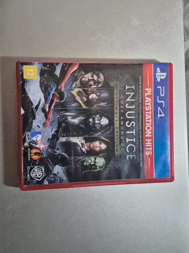 Injustice: Gods Among Us - Ultimate Edition (PS4) - Em Perfeito Estado