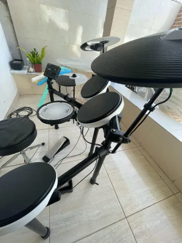 Bateria Eletrônica Roland TD-02KV-Drums