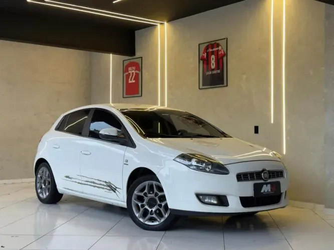 Fiat Bravo Essence Dualogic 1.8 Flex 16V 5P 2014