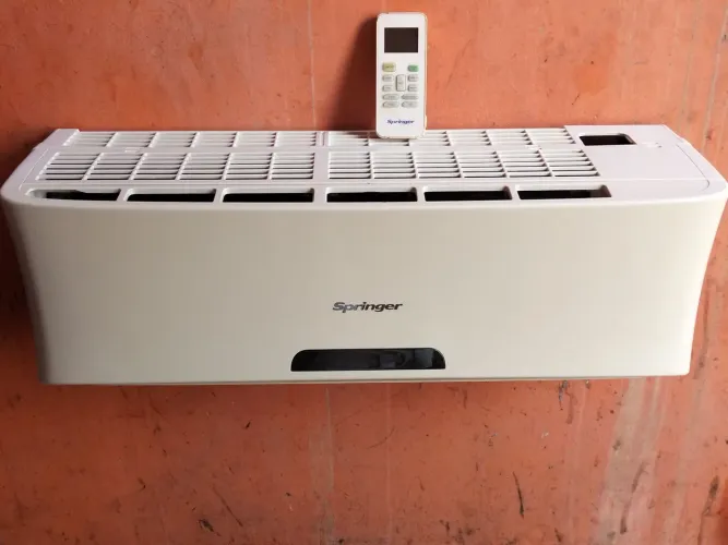Ar condicionado sprenge 9 mil BTUs