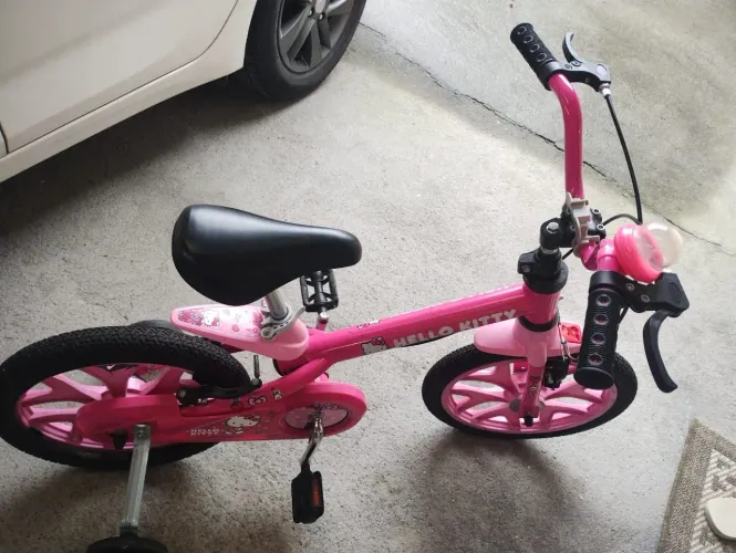 Vendo bicicleta infantil hello kitty