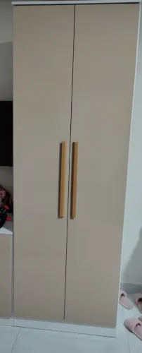 Guarda roupa de abrir