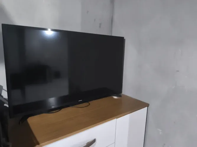 Doa-se TV Samsung de 40 polegadas 