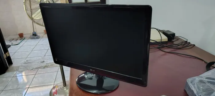 Monitor 23 polegadas LG Flatron E2350 - usado