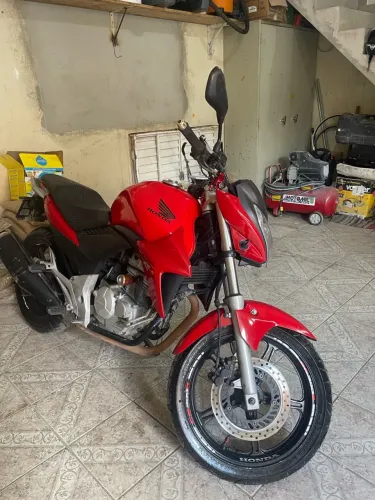 Vendo cb 300!