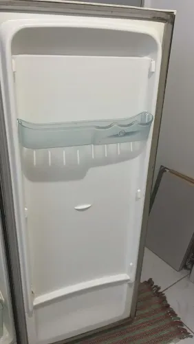 Geladeira Eletrolux RE26