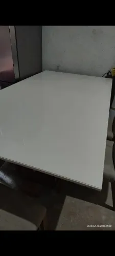 Mesa de Jantar Branca com Vidro ? com avaria