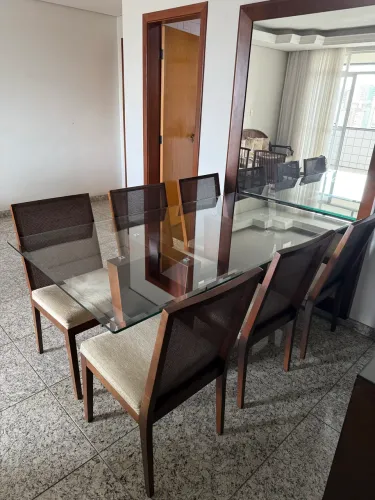 Mesa de jantar com tampo de vidro + 6 cadeiras