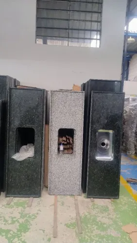 Pias de granito verde Ubatuba 650,00 whatsapp * pias novas direto da fábrica