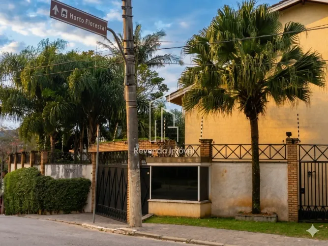 Casa de Condomínio à venda no Jardim Peri com 250m² 3 dormitórios 2 suítes 2 banheiros 3 v
