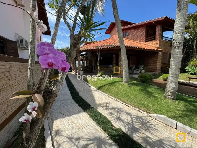 Casa à venda em Jurerê - Florianópolis | 4 suítes | Piscina | 280 m² privativos