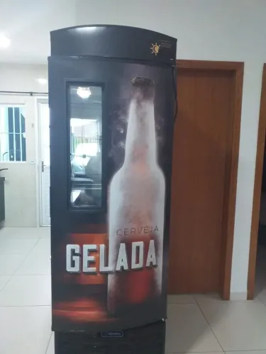 Geladeira cervejeira metalfrio.