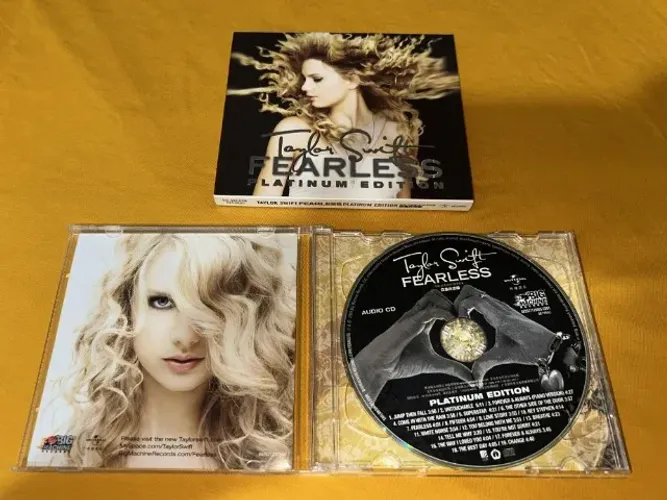 CD - TAYLOR SWIFT - FEARLESS ( PLATINUM EDITION) - EDIÇÃO JAPONESA