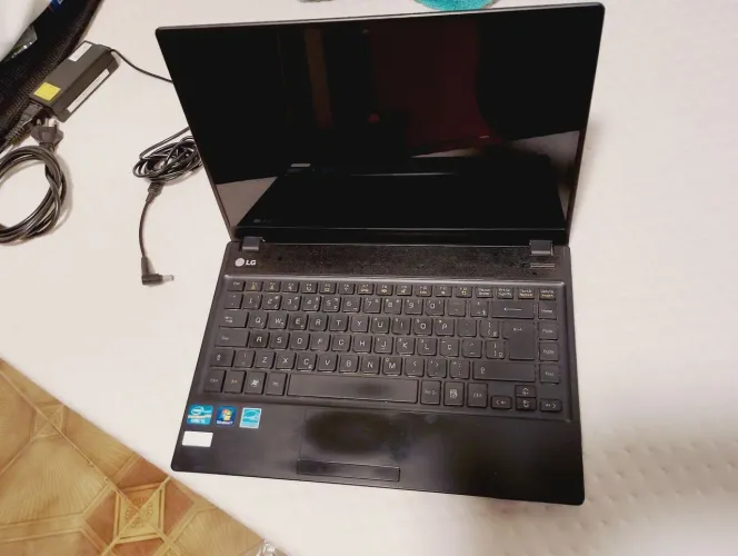 NOTEBOOK LG RT3090BC4 4GB 500GB I3 DVD-R VEJA OBSERVAÇÕES!