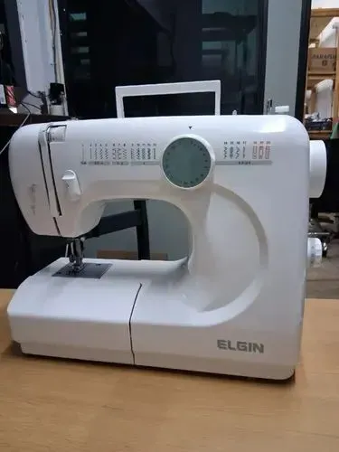 Maquina de Costura Elgin Jx 4000 110v completa funcionando