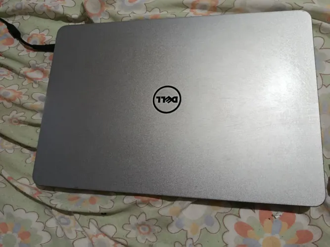 Notebook Dell Inspiron da série 7000 Intel Core i5