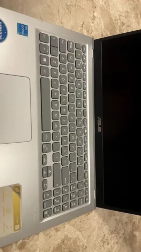 Notbook Asus- perfeito estado e pouco usado