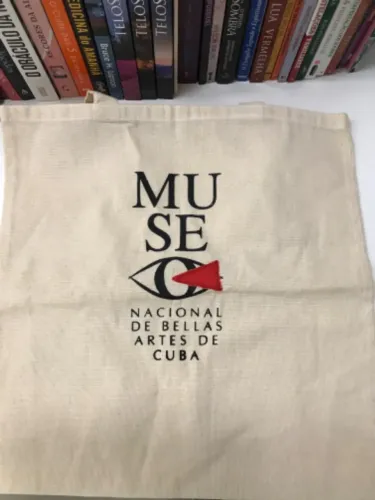 Bolsa Museu Nacional de Bellas Artes de Cuba