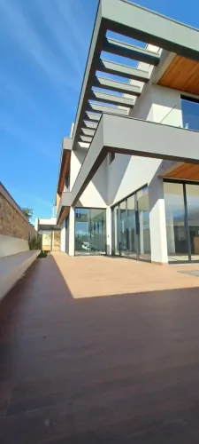Linda casa com piscina e 4 suítes para venda no Bairro Jardim Sul em condomínio fechado na
