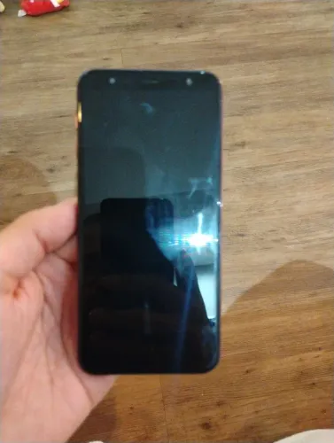 Celular Samsung Galaxy J4+ para retirada de peças