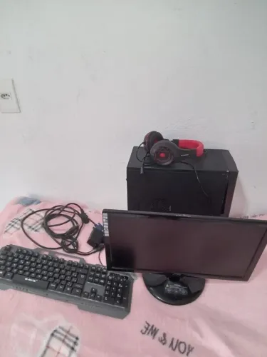 PC Desktop + Monitor e Periféricos inclusos