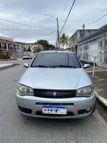 Fiat Siena HLX 1.8 MPI Flex 8V 4P 2006