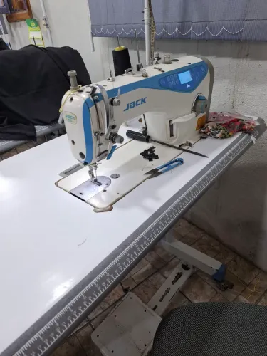 Maquina reta eletronica