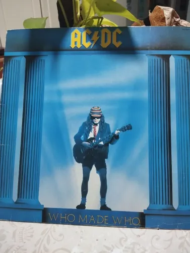 Vinil AC/DC who made who