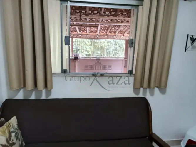 Casa Residencial - Comercial - Jardim Satélite - 2 Dormitórios - 184m².