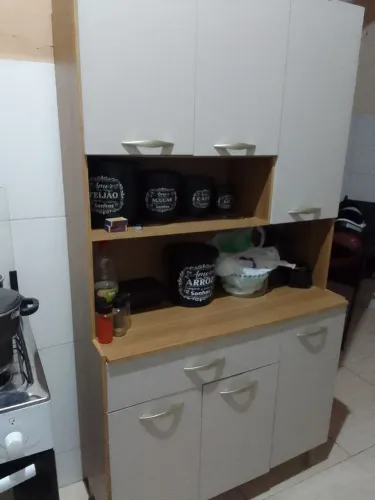 Armário semi novo