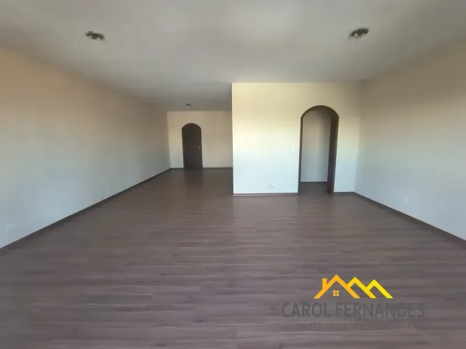 Apartamento no Centro com 3 qurartos de 150 m2
