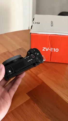 SONY ZV-E10 NOVA, SEM USO, NA CAIXA | SÓ CORPO