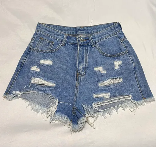 Shorts jeans desfiado feminino cintura alta estilo destroyed PP