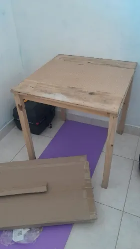 Mesa 4 lugares pequena